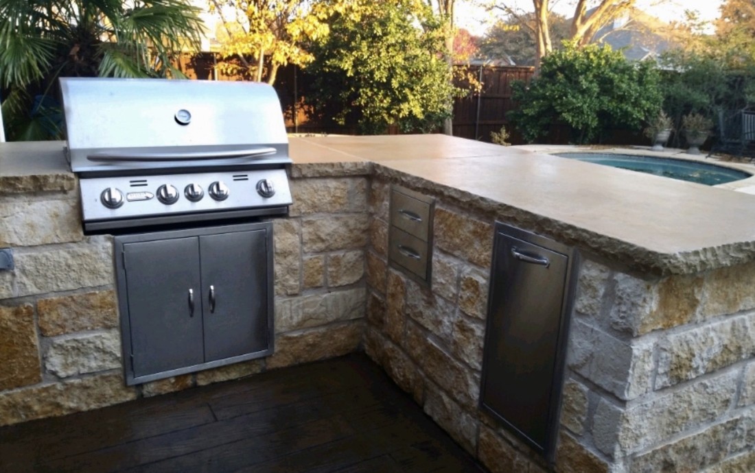 Outdoor Kitchen Design & Construction Contractor in Dallas Fort-Worth