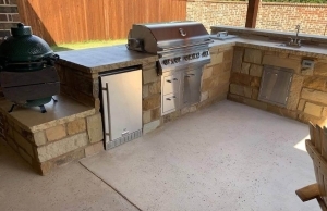 outdoor kitchen by McFall Masonry & Construction